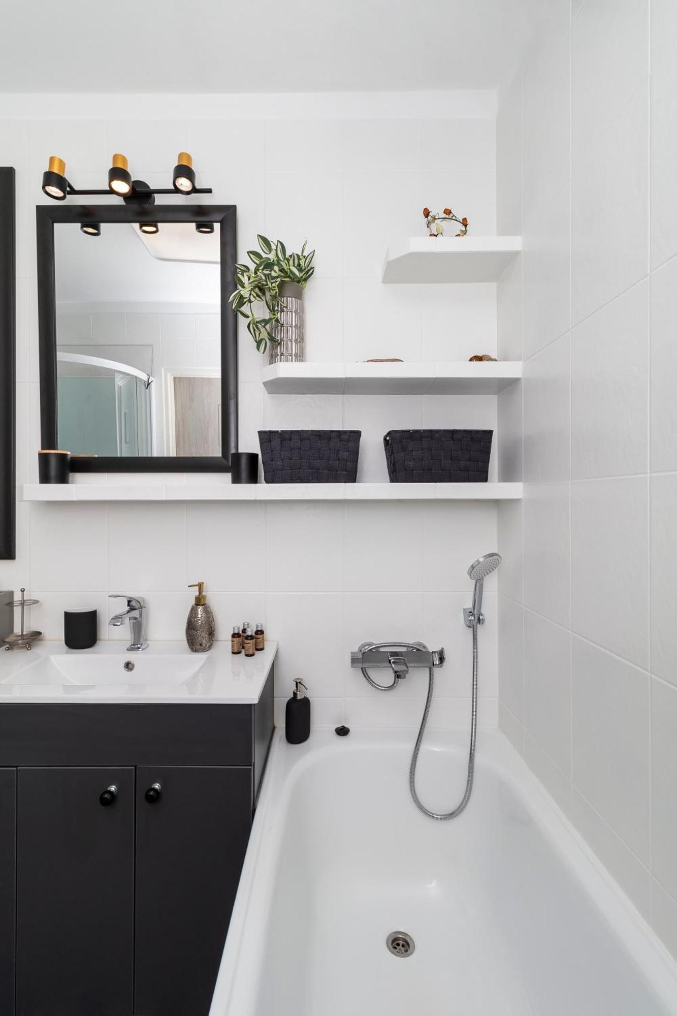 Wonderful 2- Bedroom Apartment With Soul Wwa70 Warsawa Bagian luar foto