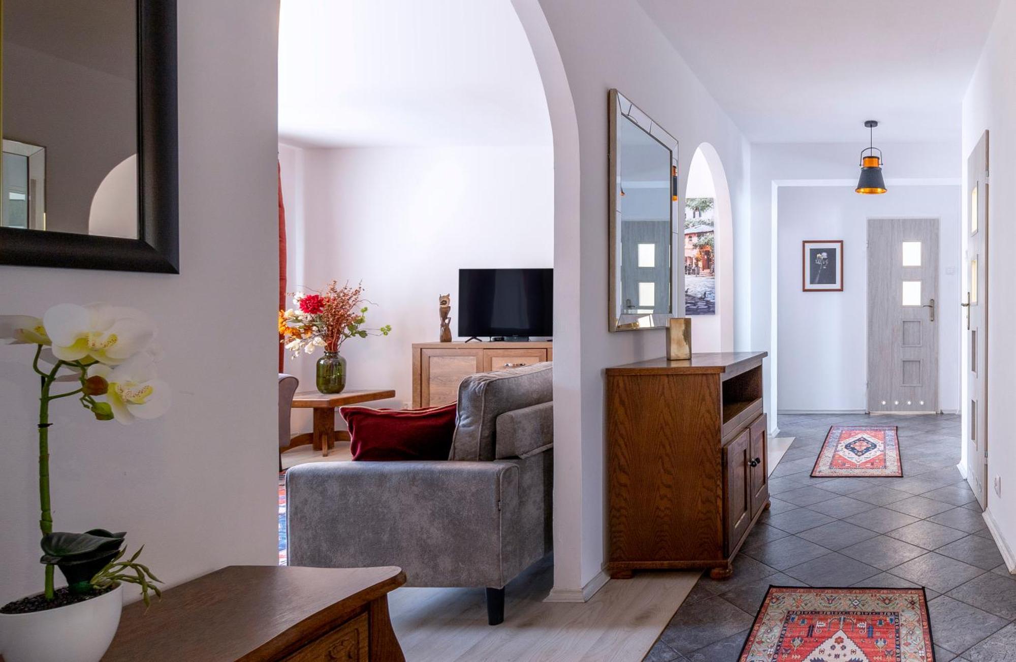 Wonderful 2- Bedroom Apartment With Soul Wwa70 Warsawa Bagian luar foto