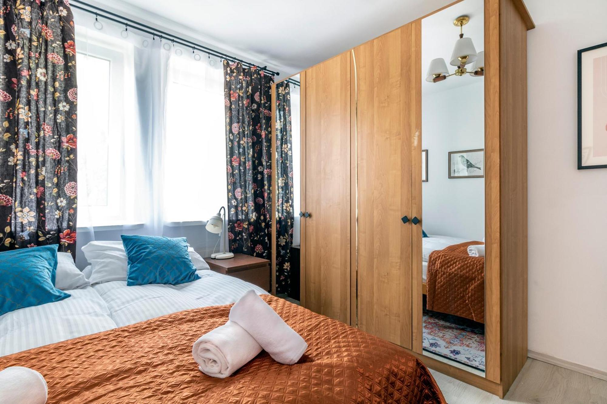 Wonderful 2- Bedroom Apartment With Soul Wwa70 Warsawa Bagian luar foto